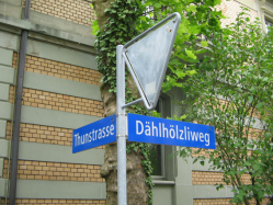 Thunstrasse und
Dälhölzliweg, Strassenschilder Thunstrasse und Dälhölzliweg,
Strassenschilder