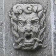 Thunplatz-Brunnen, Wandkopf,
Nahaufnahme Thunplatz-Brunnen, Wandkopf, Nahaufnahme