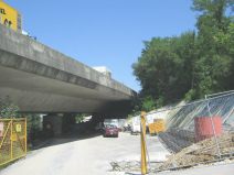 M�nchenstein: Br�cke der Autobahn H18
                        ("Hochleistungsstrasse"), Baustelle am
                        Br�ckenanfang