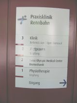 Muttenz: H�henwartweg / St. Jakobstrasse:
                        Rennbahnklinik, Tafel