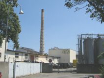 Muttenz: Junkermattstrasse, grauer Kamin
                        02, Nahaufnahme