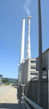 Muttenz: Rothausstrasse, weisser Kamin 04
                          mit Fabrikgeb�ude, Panoramafoto