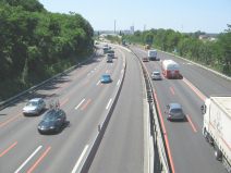 Pratteln: Kraftwerkweg, Sicht auf die
                        Autobahn 02 in Richtung Basel