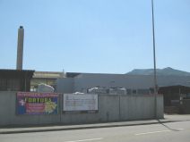 Pratteln: Hohenrainstrasse,
                        Produktionsareal mit Kamin 02