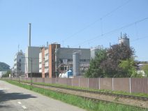 Pratteln, Basler Strasse, nat�rlich mit Aussicht
                auf weitere Kamine, der SI Group