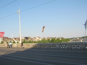 Basel, Sicht von der Mittleren
                                Br�cke auf die Wettsteinbr�cke mit
                                Gel�ndermotiven