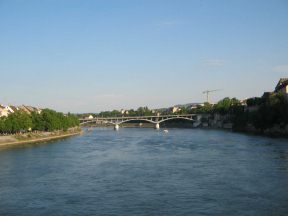 Basel, Mittlere Br�cke, Panorama 03: Sicht
                      auf die Wettsteinbr�cke