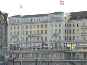 Hotel "Drei Knige",
                                Nahaufnahme der Fassade zum Rhein hin