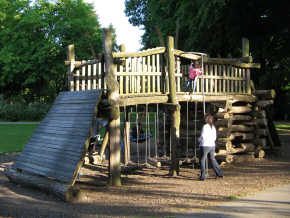 Basel, Sch�tzenmattpark, Spielbr�cke