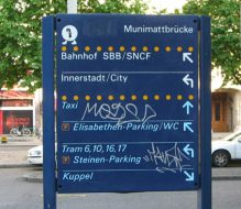 Heuwaage, Munimattbr�cke, Touristenwegweiser,
                      Nahaufnahme