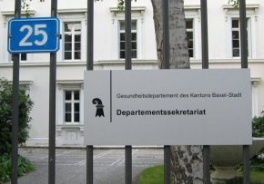 Basel, Sankt-Alban-Vorstadt 25, das
                        Gesundheitsdepartement des Kantons Basel-Stadt,
                        Hausnummer und Schild