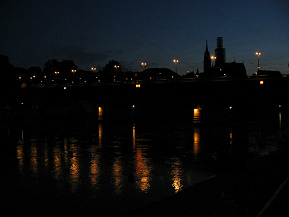 Basel, Oberer Rheinweg, Wettsteinbr�cke mit
                      M�nster am sp�ten Abend