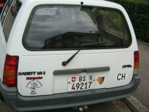 FCB-Terror 037: FCB-Kleber an Auto 03