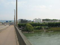 Autobahn-Terror 06: Schwarzwaldbr�cke,
                        Trottoir und gaw