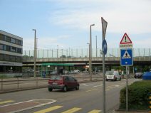 Autobahn-Terror 15: Z�rcherstrasse und die
                        Schwarzwaldbr�cke, hier mit L�rmschutzwand