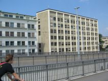 Chemie-Terror 28: Novartis-Verwaltung bei
                        der Dreirosenbr�cke 03