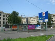 Chemie-Terror 30: Kaminspitze hinter dem
                        Voltaplatz