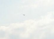 Flugzeug-Terror02: Position Unterer
                        Rheinweg, Sicht auf Flugzeug, das �ber dem
                        Hegenheimerquartier in einer Kurve startet,
                        22.7.2007, 18:13