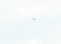 Flugzeug-Terror09: Position Unterer
                        Rheinweg. Sicht auf Flugzeug mit geradem Start
                        �ber dem Bachlettenquartier, 22.7.2007, 18:23
                        Uhr