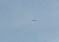 Flugzeug-Terror12: Position Unterer
                        Rheinweg. Sicht auf Flugzeug mit geradem Start
                        �ber dem Gundeliquartier, 22.7.2007, 18:24 Uhr