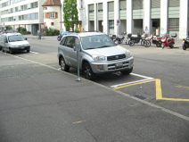 Gel�ndewagen-Terror, Petersgraben, von
                        hinten, BL-Nummer