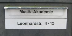Kulturterror Musikakademie 03, Schild mit
                        Adresse