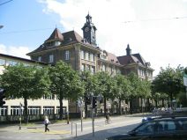 Schulhausglockenterror 02, Schulhaus
                        Strassburgerallee, Totale