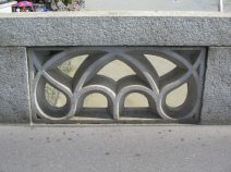 Basel Mittlere Brücke: Motiv Möwe, halb
im Licht Basel
Mittlere Brücke: Motiv Möwe, halb im Licht