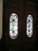 Hauptbahnhof, T�rfenster mit Schmuckgitter