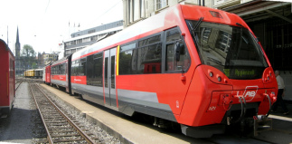 St. Gallen: Appenzellerbahn Panoramafoto
                        mit der Kirche St. Leonhard im Hintergrund