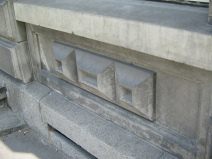 St. Gallen: Geltenwilenstrasse,
                        klassizistischer B�roblock, Fassadendetail