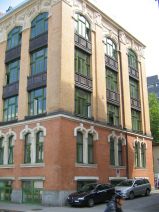 St. Gallen: Davidstrasse, Ziegelb�rohaus,
                        Querfassade 02