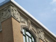 St. Gallen: Davidstrasse, Ziegelb�rohaus,
                        Querfassade, Nahaufnahme