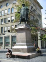 St. Gallen: Marktgasse, Vadiandenkmal