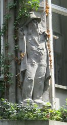 St. Gallen: Neugasse 43, Figur
                                  03