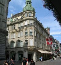 St. Gallen: Eckhaus Neugasse /
                          Multergasse "Haus zur Waage",
                          Fassade, Panoramafoto