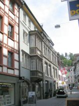 St. Gallen: Webergasse 19 mit grossem,
                          mehrst�ckigem Erker
