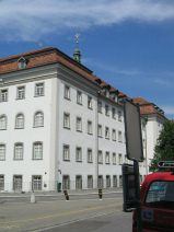 St. Gallen: Gallusplatz, Sicht auf einen
                          Klostertrakt