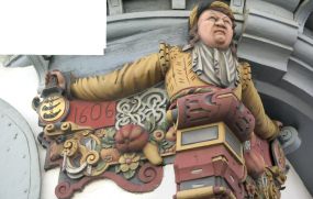 St. Gallen: Gallusstrasse, Erkerfigur, Nahaufnahme,
                Panoramafoto