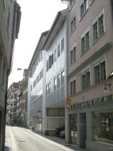 St. Gallen: Schmiedgasse, Baus�nde mit
                        Fassade ohne Stil