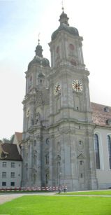 St. Gallen: Klosterhof, Klosterkircht�rme,
              Panoramafoto