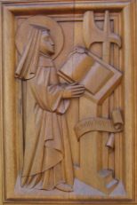 St. Gallen: Klosterkirche, Seitenfassade,
                        kleine linke Seitent�r Relief 01 links