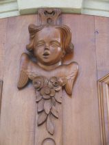 St. Gallen: Klosterkirche, Seitenfassade,
                        kleine Seitent�ren, zentrale T�rfigur