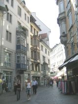 St. Gallen: Spisergasse, H�userzeilen und
                        mehrst�ckiger Prachtserker