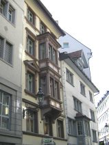 St. Gallen: Spisergasse, ein brauner,
                        mehrst�ckiger Prachtserker