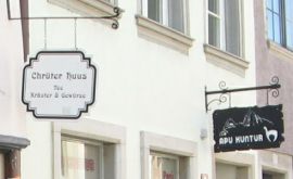 Winterthur: Steinberggasse, L�den
                        Chr�terhuus und Apa Kuntur (www.alpaca.ch)