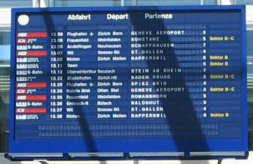 Winterthur: Hauptbahnhof, grosse
                        Anzeigetafel der abfahrenden Z�ge