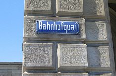 Road sign Bahnhofquai (Station Quay)