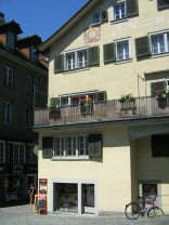 H�ringstrasse (Haering Street), house with
                        sun dial