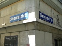 Zurich, street corner Niederdorfstrasse /
                        St�ssihofstatt (Downtown Street / Stuessi Yard
                        Square)